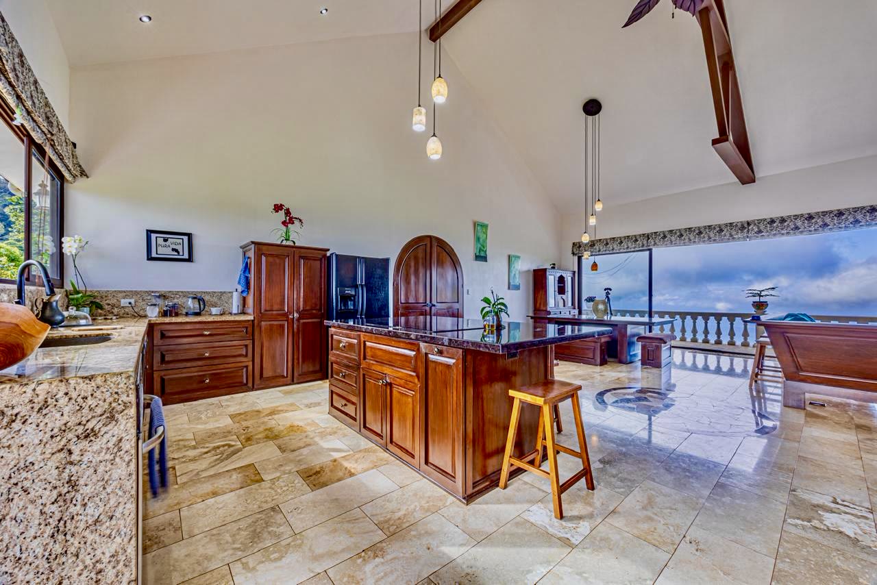 Kitchen in stone and teak